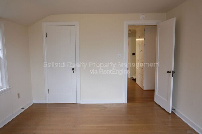 Building Photo - 1403 2nd Ave N