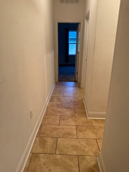 Building Photo - 1 Slumberland Path