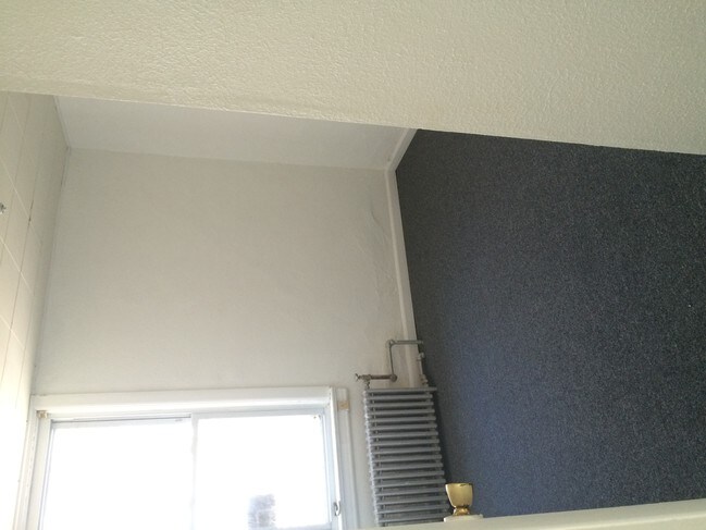 Building Photo - 1911 Matthews Ave