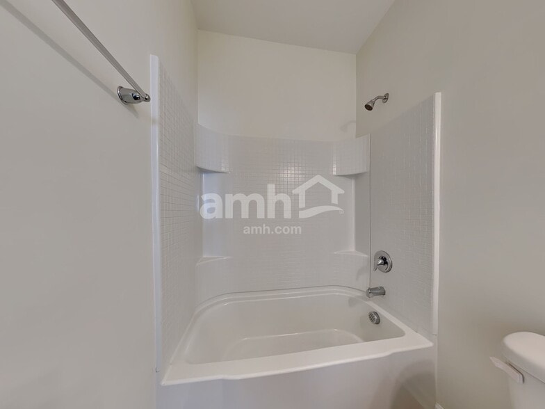 Building Photo - 224 Orion Way