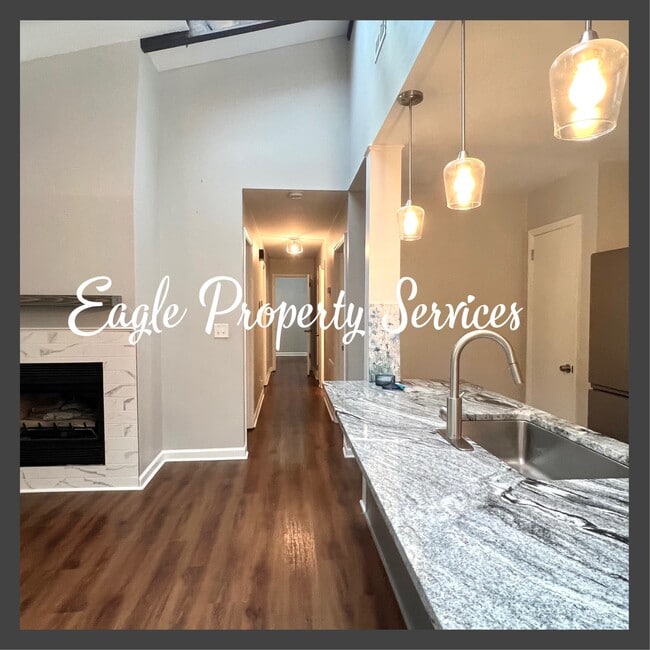 Building Photo - 2997 Hickory Ln