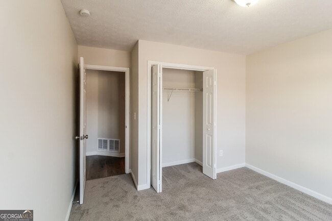 Building Photo - 830 Josh Ln