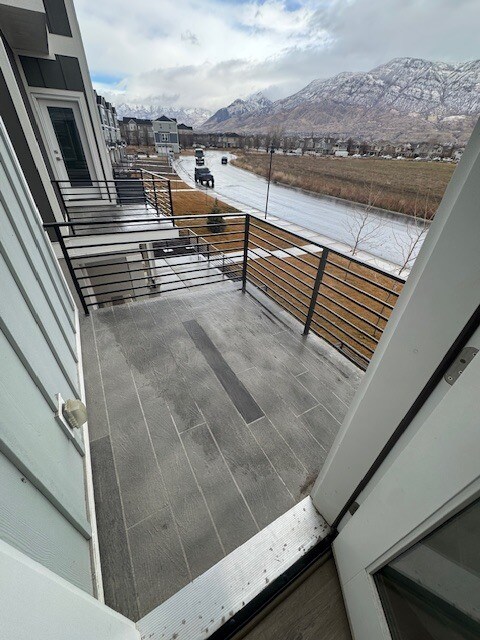 Building Photo - 188 1700 W