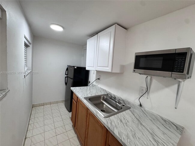 Building Photo - 719 Glenn Pkwy