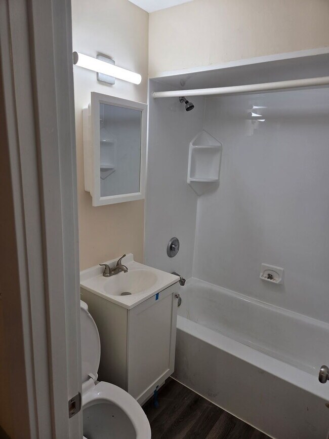 Building Photo - 21836 Orion Ave