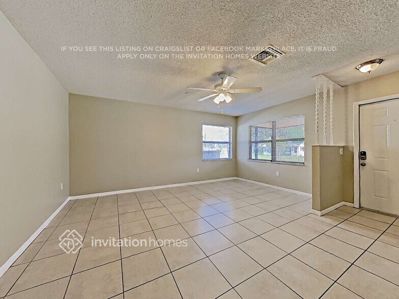 Building Photo - 555 Freeport Ave N