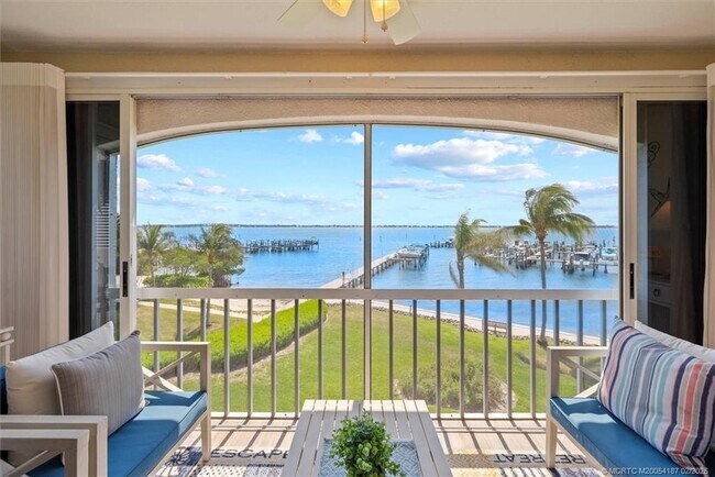 Building Photo - 1550 NE Ocean Blvd