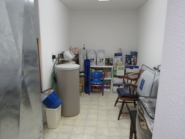 Building Photo - Osage Beach house for rent