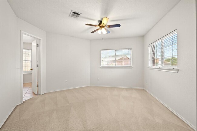 Building Photo - 11140 Currin Ln