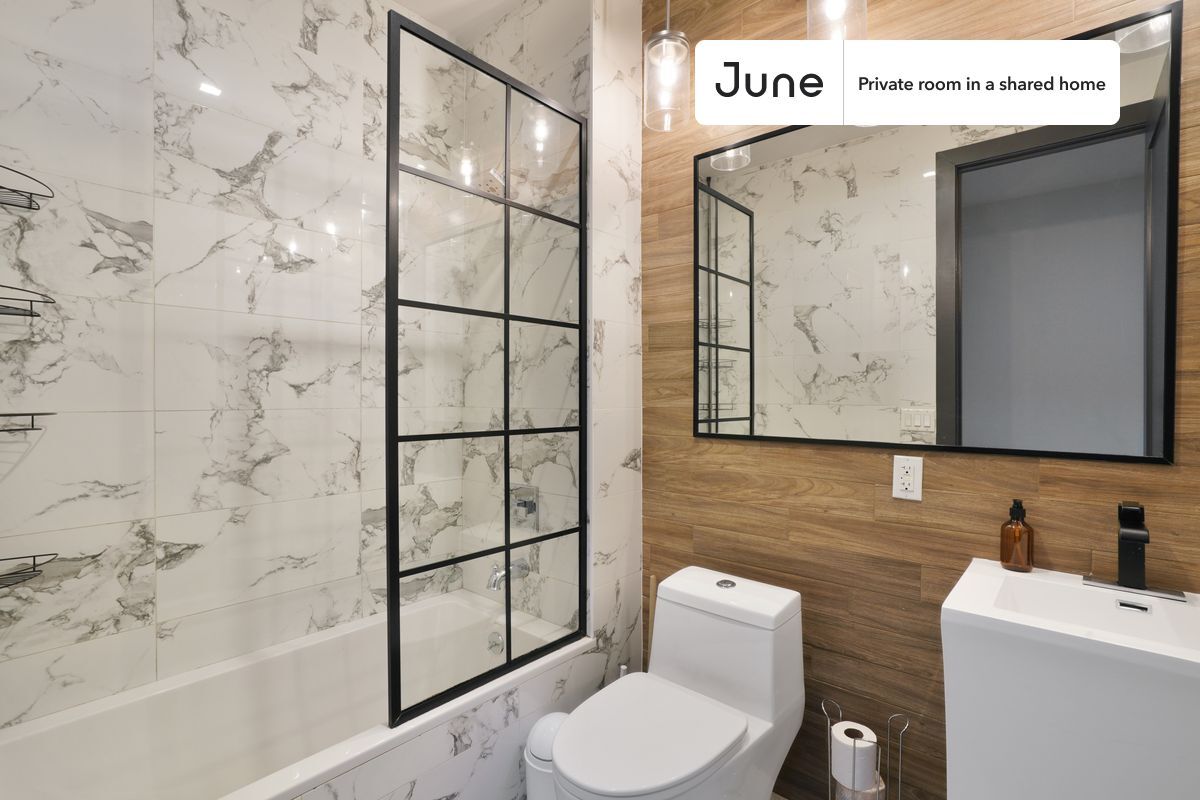 Building Photo - Room in Shared 4 bed/2 bath home