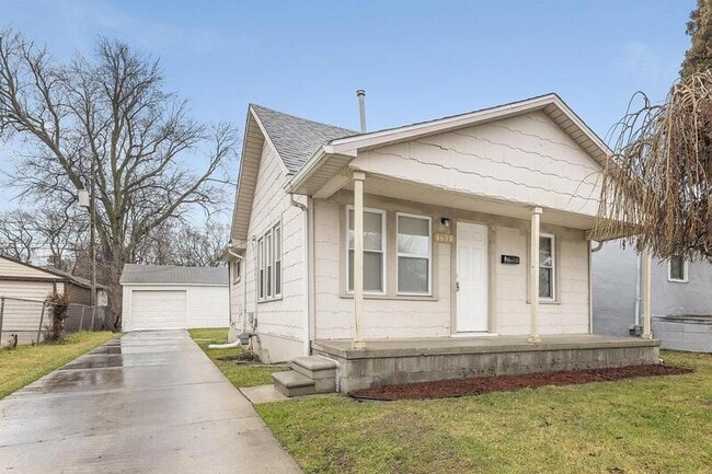 Primary Photo - 8638 Cadillac Ave