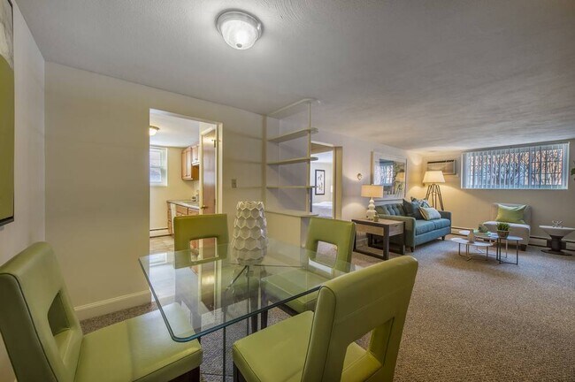 Building Photo - 4 Brattle Dr
