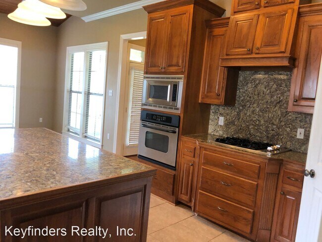 Building Photo - 4 br, 3 bath House - 8556 Glenfield Drive