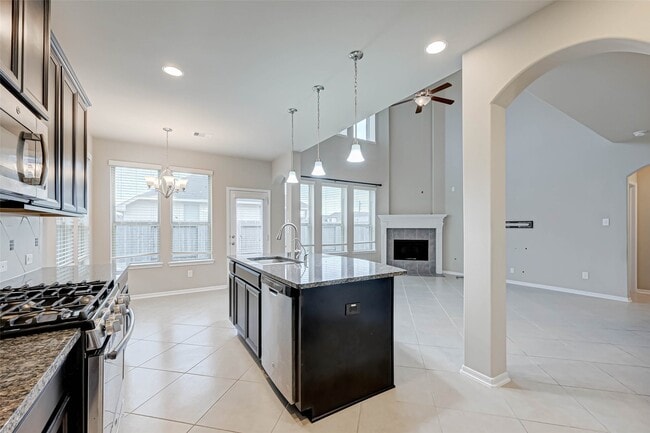 Building Photo - 2111 Post Oak Ct