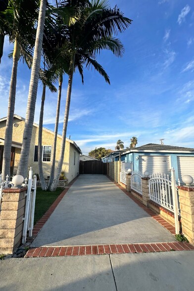 Building Photo - 4119 W 164th St