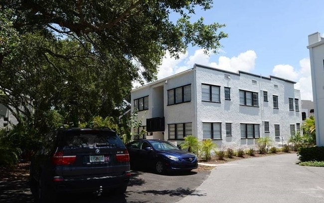 Building Photo - SOHO Hyde Park South Tampa 4 Unit