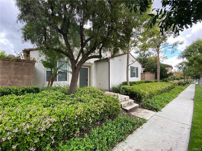 Building Photo - Bright and spacious detached 3 bedroom home