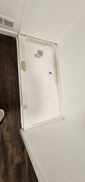 Building Photo - 7504 E 112th St