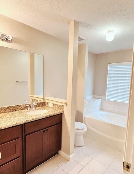 Building Photo - 22707 Bridgewater Dr