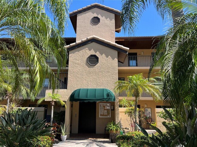 Building Photo - 5555 Ashton Lake Dr
