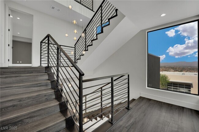 Building Photo - 378 Tranquil Peak Ct