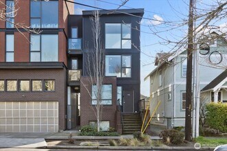 Building Photo - 4422 Woodlawn Ave N