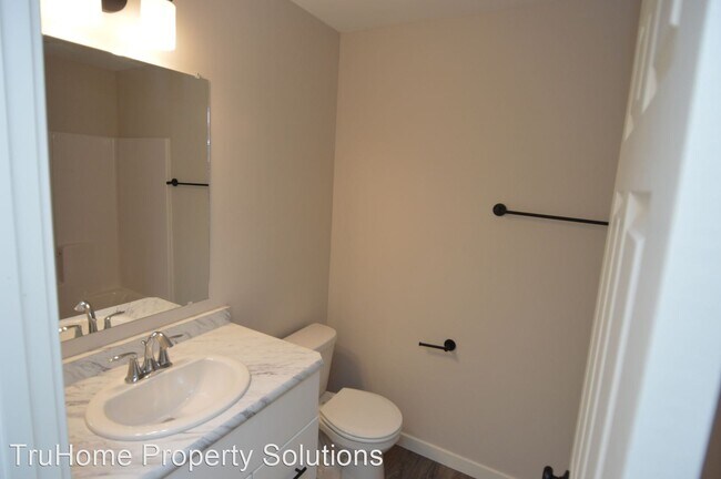 Building Photo - 3 br, 3.5 bath House - 1079 Thames Court