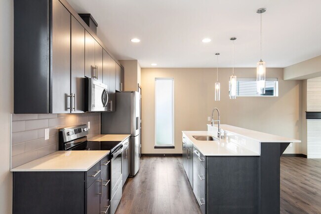 Building Photo - 17822 19th Ave W