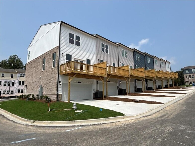 Building Photo - 3049 Beacon Bend Xing