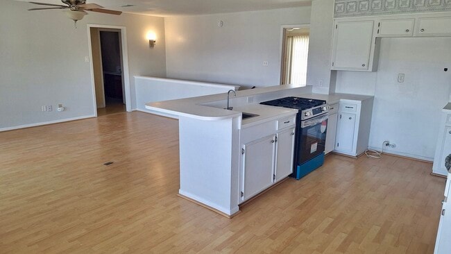 Building Photo - 19 N White Heron Dr