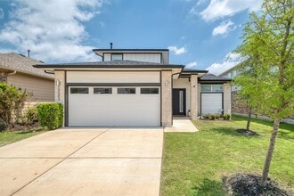 Building Photo - 10003 Baden Ln