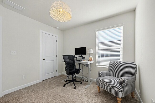 Building Photo - 4012 Yucca Aly