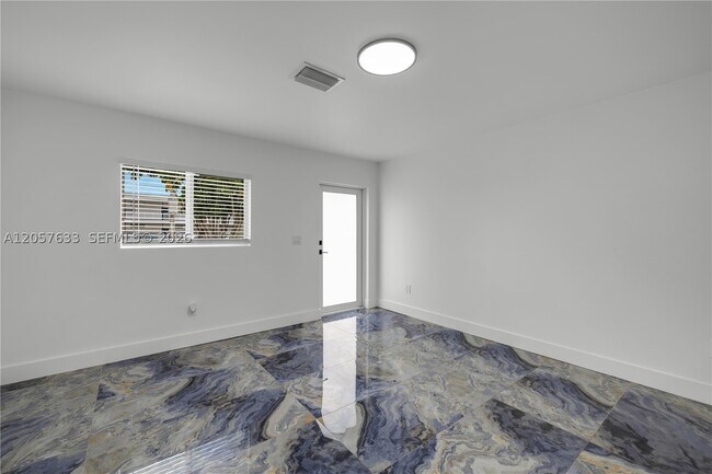 Building Photo - 10350 SW 48th St