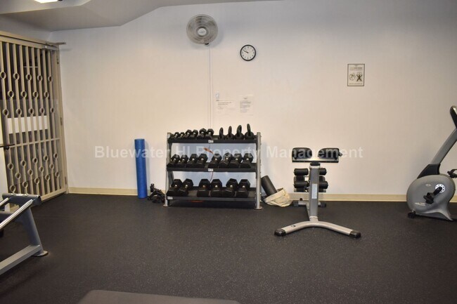 Building Photo - Craigside Furnished 2/2/2 (Nuuanu Area)