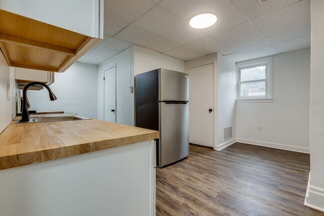 Building Photo - 2641 S 18th St