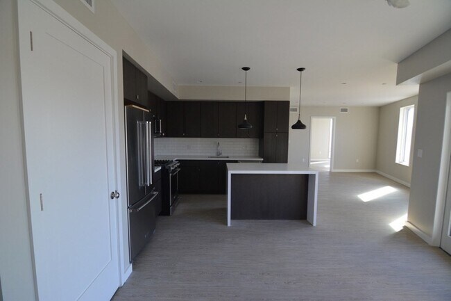 Building Photo - 120 Savin Hill Ave