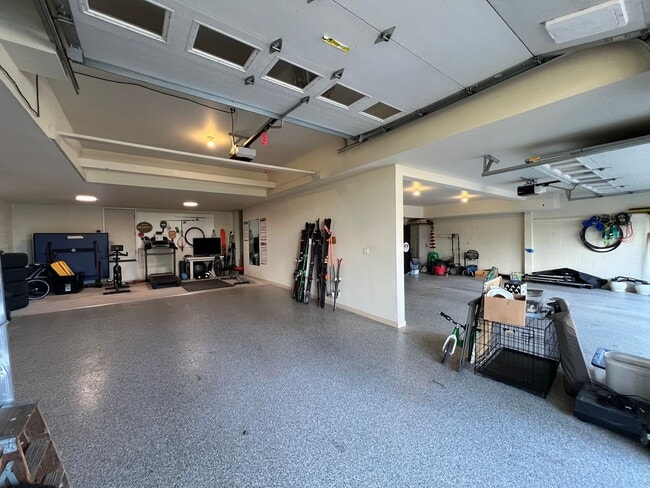 Building Photo - A Rare Offering in Bend’s Most Desirable A...