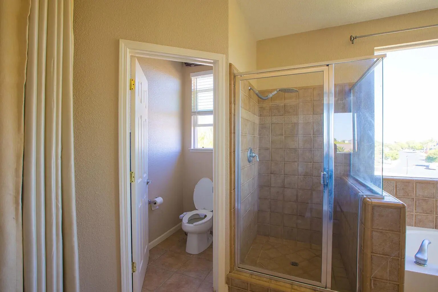 Building Photo - 2674 Torrey Pines Dr