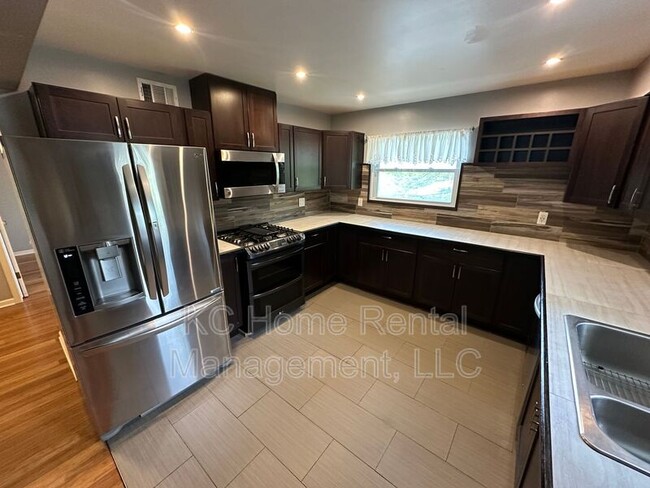 Building Photo - 10218 W 53rd St