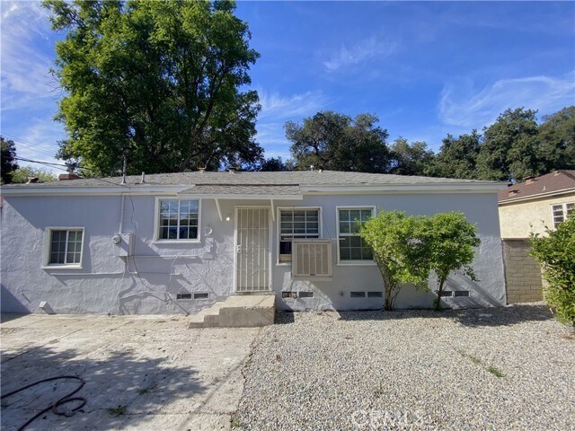 Building Photo - 2717 Crescent Ave