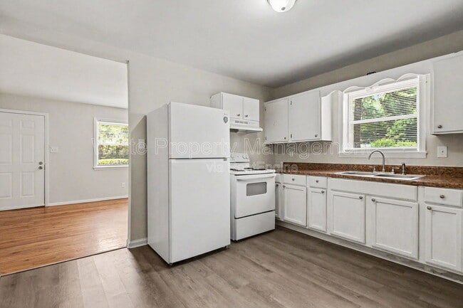Building Photo - 9131 Feldbank Dr