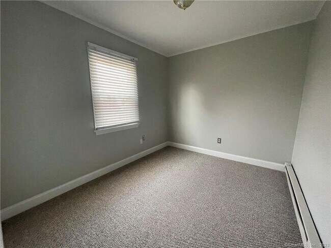 Building Photo - 109 Churchill St