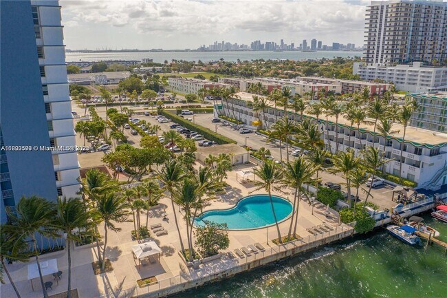 Building Photo - 1865 79th Street Causeway