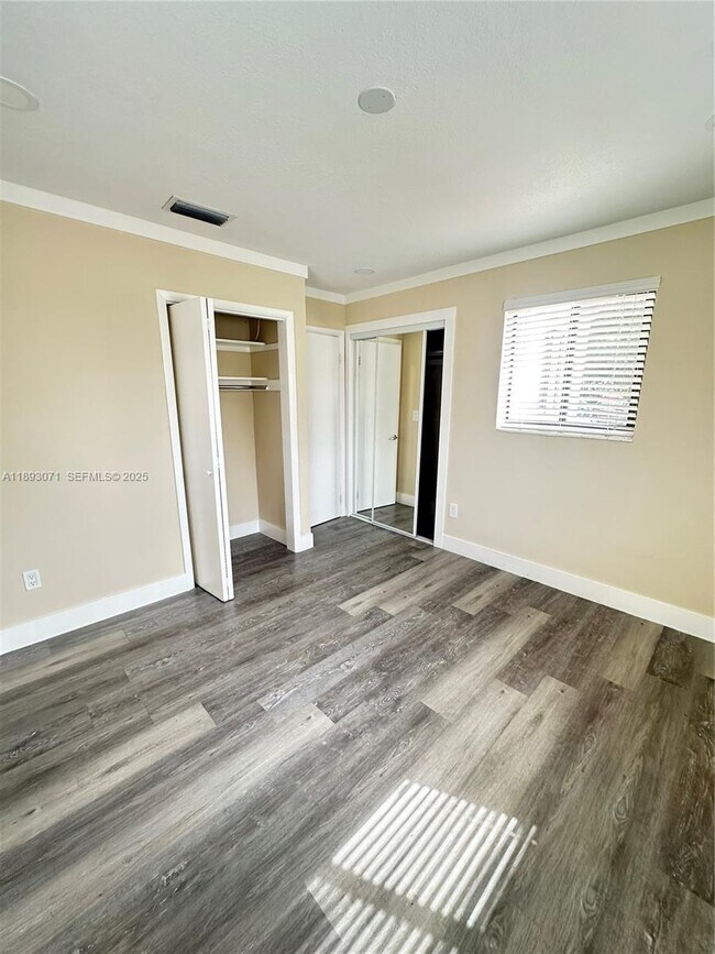 Building Photo - 97 NW 73rd Pl