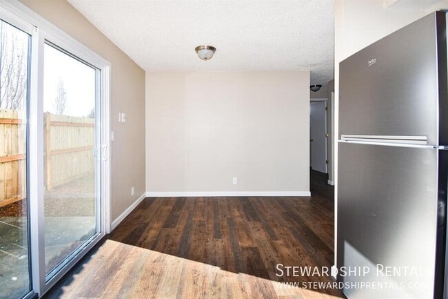 Building Photo - 1162 Grant Alley