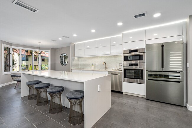 Building Photo - 2938 Sea Oats Cir