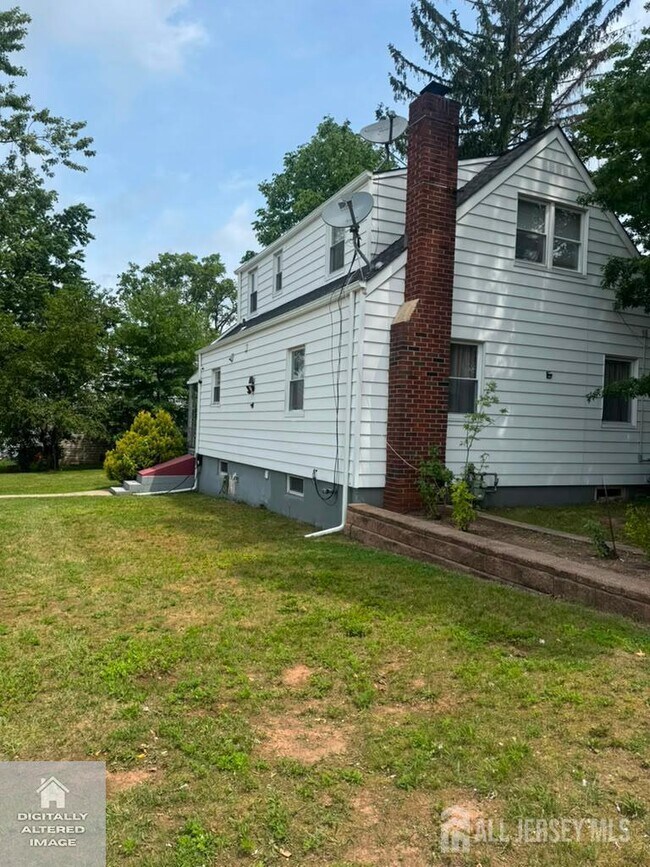 Building Photo - 329 Ford Ave