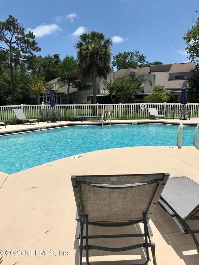 Building Photo - 536 Pelican Key