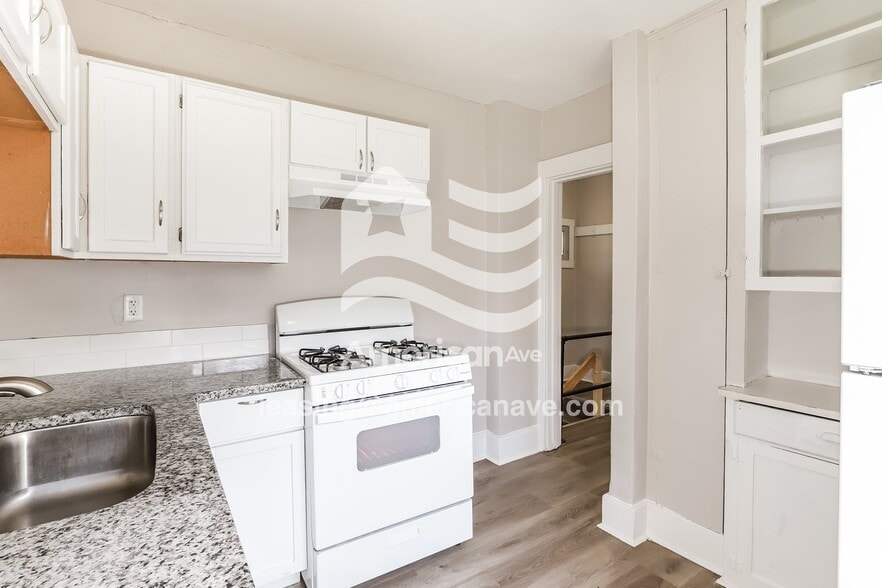 Building Photo - 5621 N 29th St