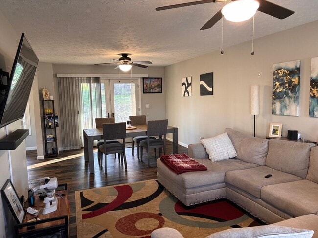 Building Photo - BEAUTIFUL, MOVE-IN READY HOME IN CHEAT CROSSING! - Available on 6/4/2026